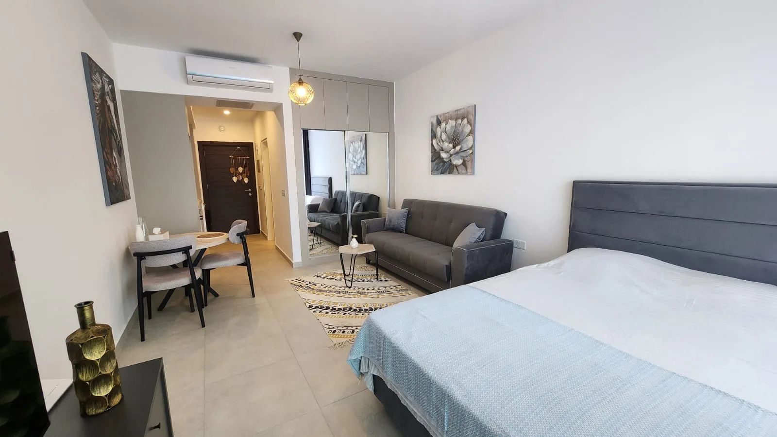 Esentepe’de Özel Teraslı Zemin Kat Stüdyo — Aidat Dahil £500 — Chapter One Realty